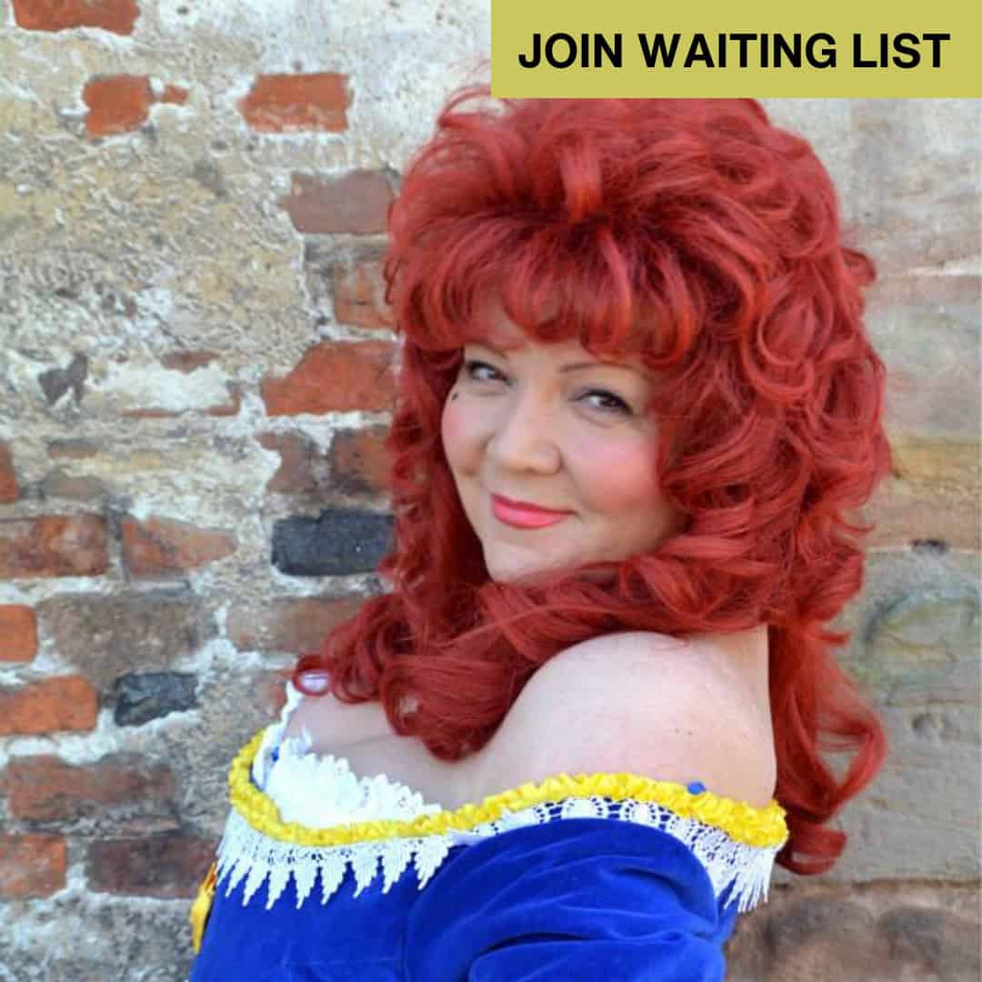 Nell Gwynn as Lesley Smith