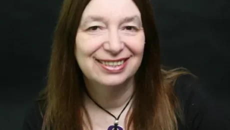 Headshot of Alison Weir.